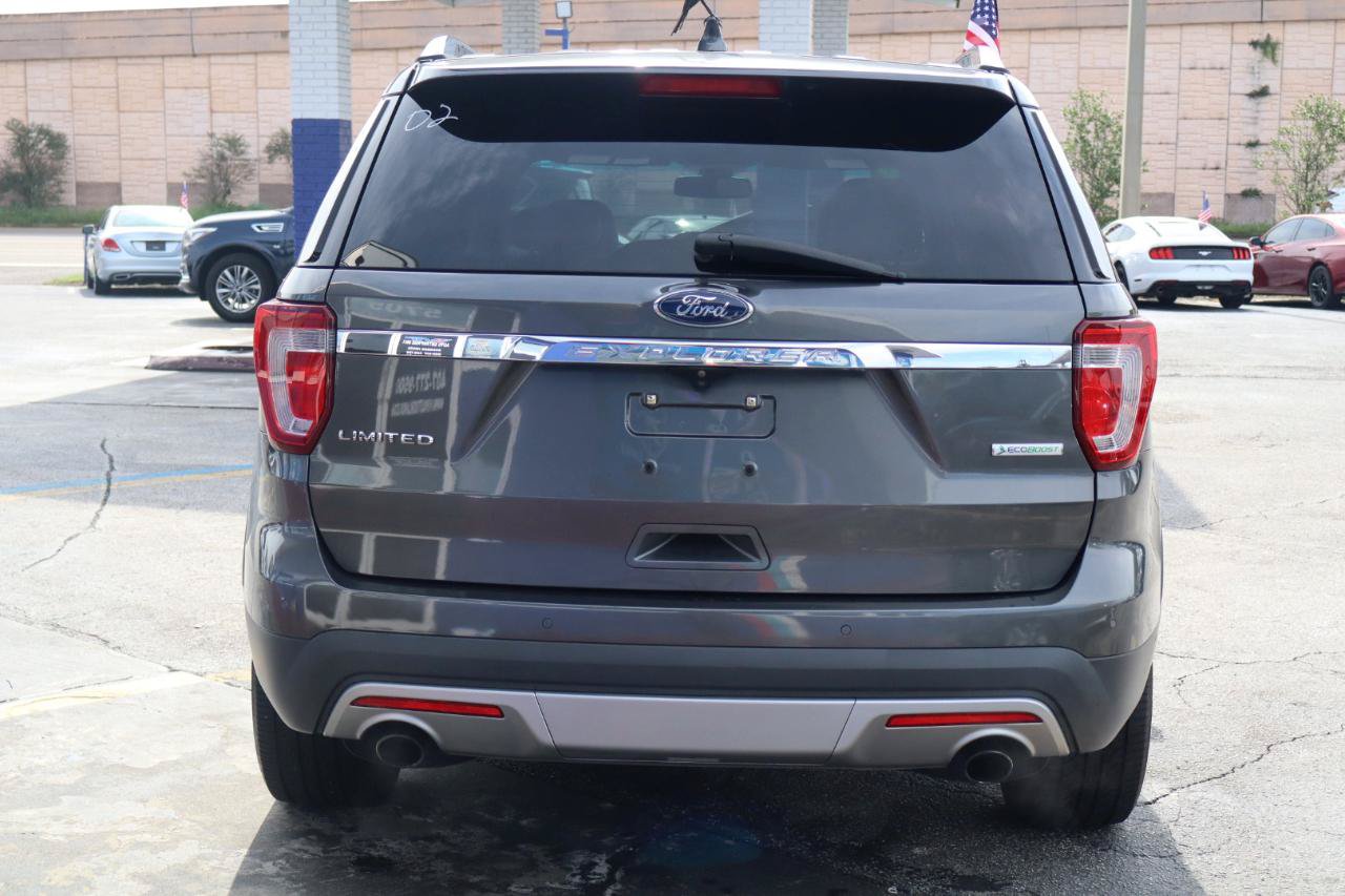 Used 2016 Ford Explorer Limited w/ Equipment Group 301A FWD image 5