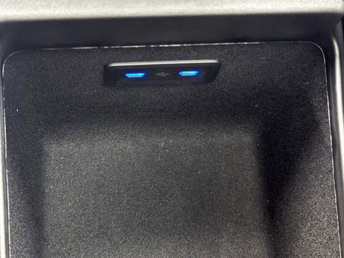 Used 2023 Mercedes-Benz S 500 4MATIC w/ AMG Line image 40