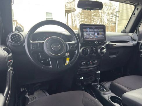 Used 2014 Jeep Wrangler Unlimited Sport w/ Quick Order Package 24S AWD/4WD image 29