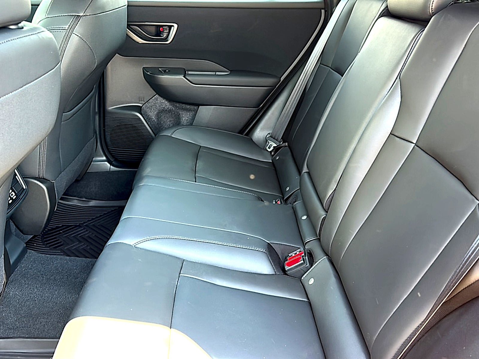 Used 2026 Subaru Outback Premium AWD/4WD image 19