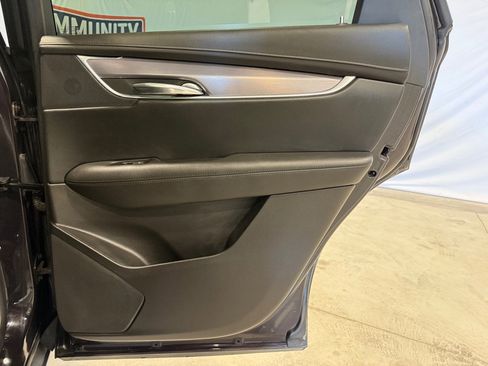 Used 2018 Cadillac XT5 Luxury image 26