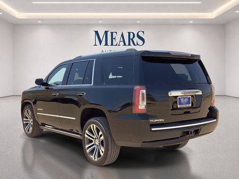 Used 2019 GMC Yukon Denali w/ Denali Ultimate Package AWD/4WD image 3