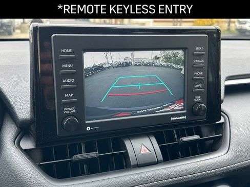 Used 2022 Toyota RAV4 XLE w/ Carpet Mat Package (TMS) image 10