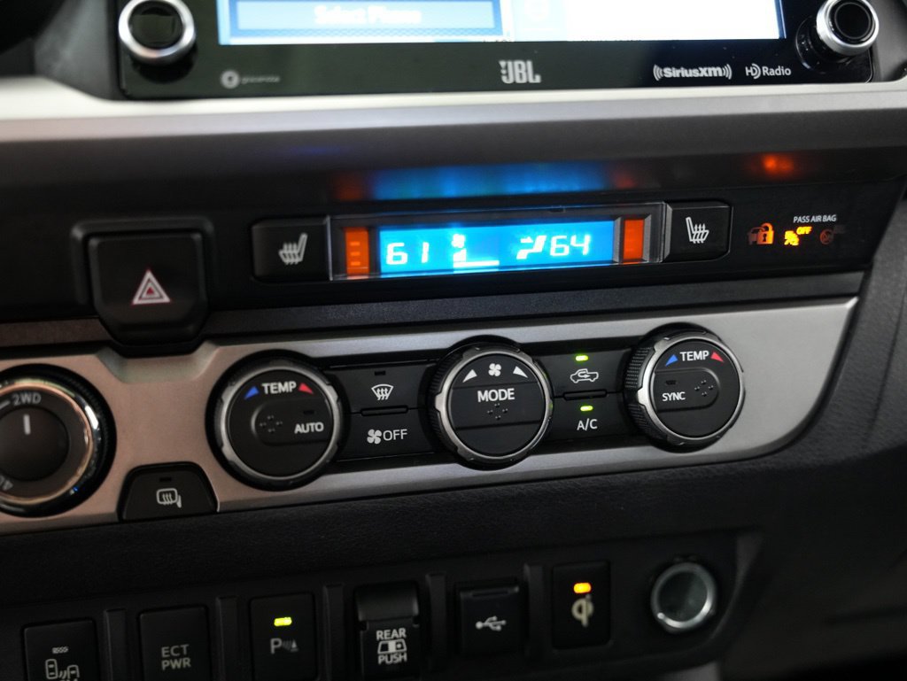 Used 2020 Toyota Tacoma Limited AWD/4WD image 27