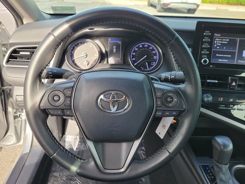 Used 2021 Toyota Camry SE FWD image 17