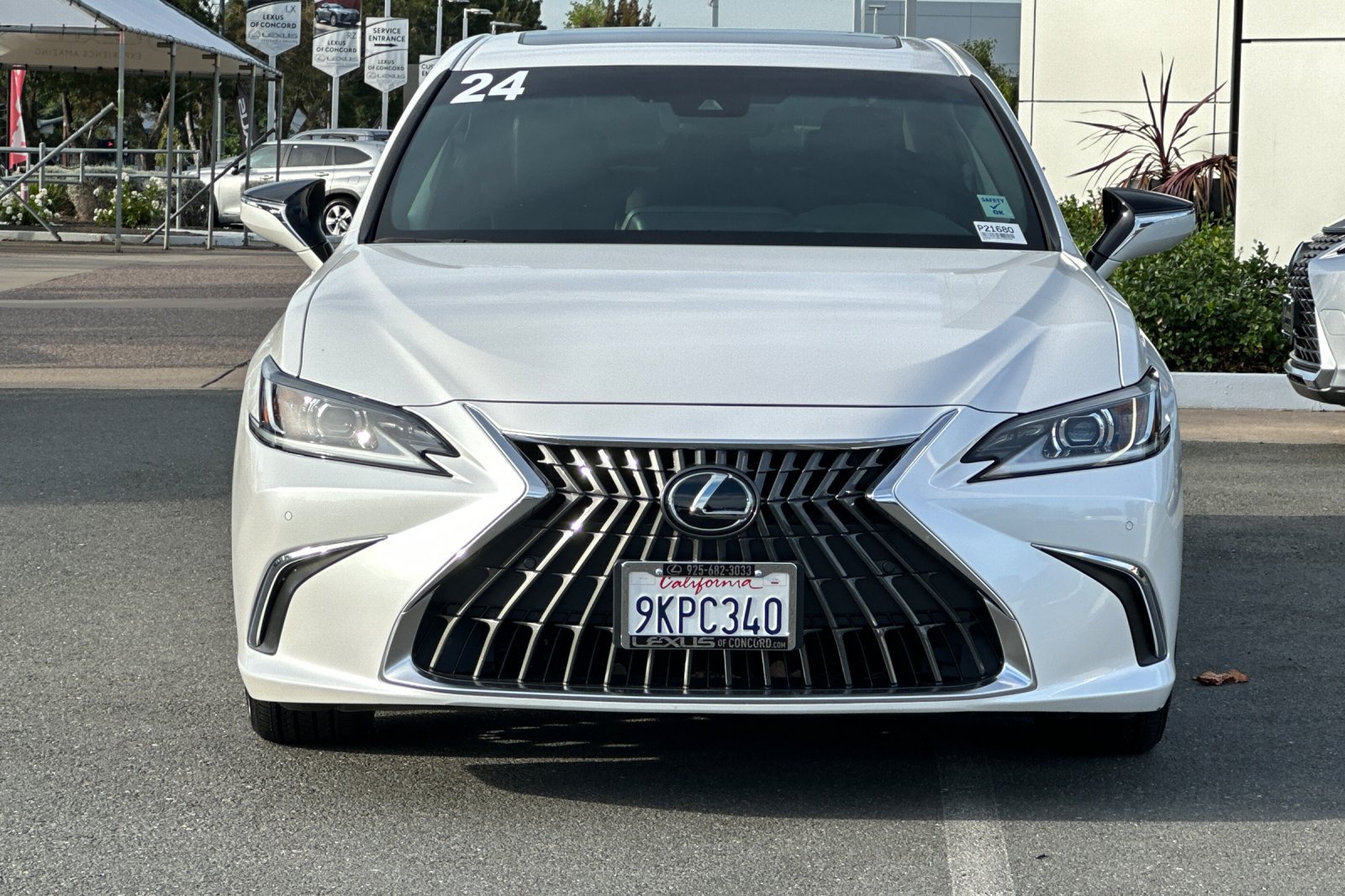Certified 2024 Lexus ES 350 w/ Premium Package FWD image 6