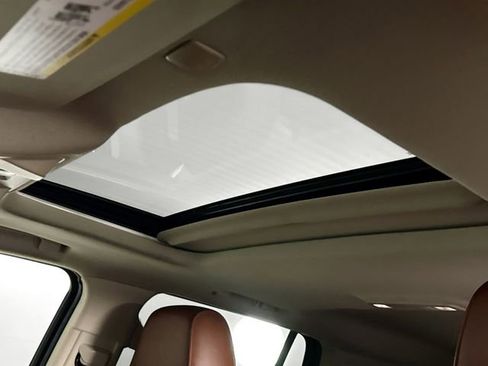 Used 2020 Cadillac Escalade Luxury image 42