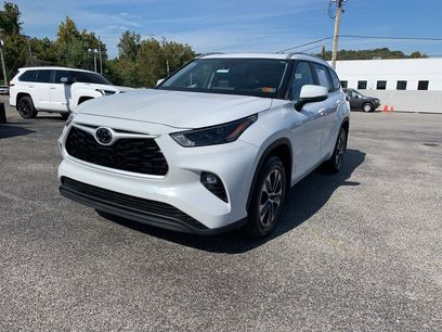 Used 2024 Toyota Highlander XLE