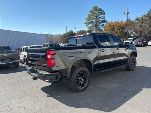 Used 2025 Chevrolet Silverado 1500 ZR2 w/ Technology Package image 7
