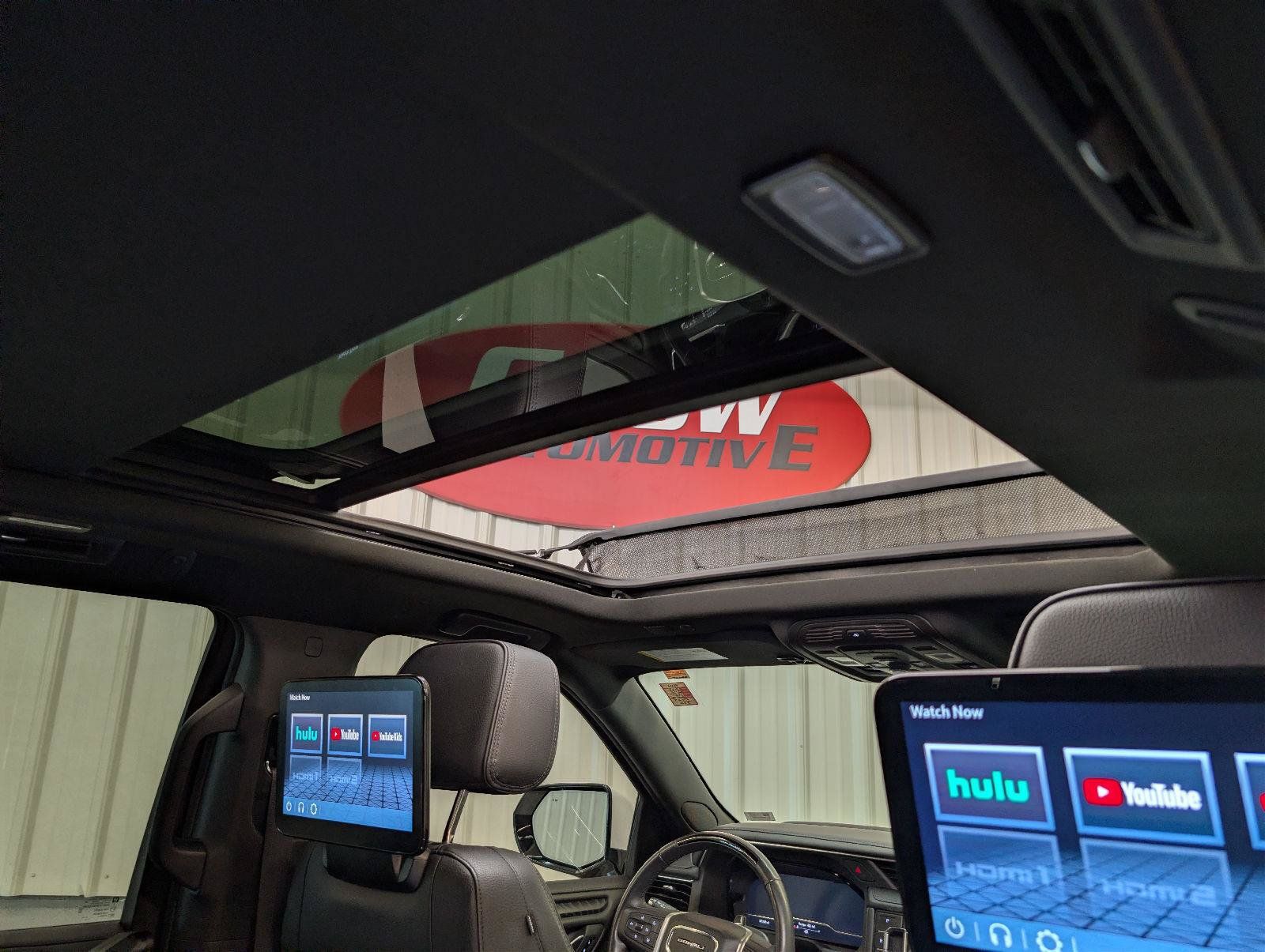Used 2023 GMC Yukon Denali w/ Advanced Technology Package AWD/4WD image 35