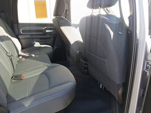 Used 2024 RAM 2500 Big Horn w/ Sport Appearance Package image 29