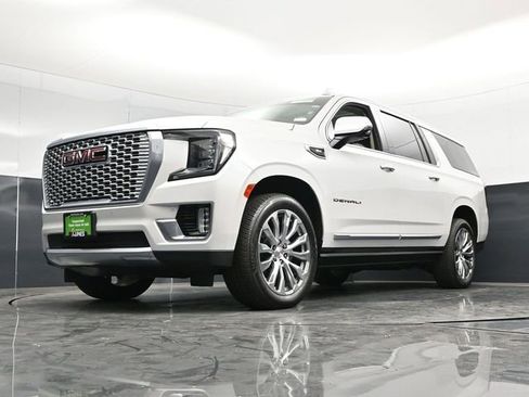 Used 2022 GMC Yukon XL Denali AWD/4WD image 60