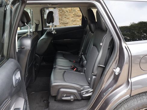Used 2014 Dodge Journey Crossroad w/ Flexible Seating Group FWD image 18