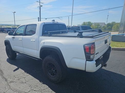 Used 2020 Toyota Tacoma TRD Pro AWD/4WD image 13