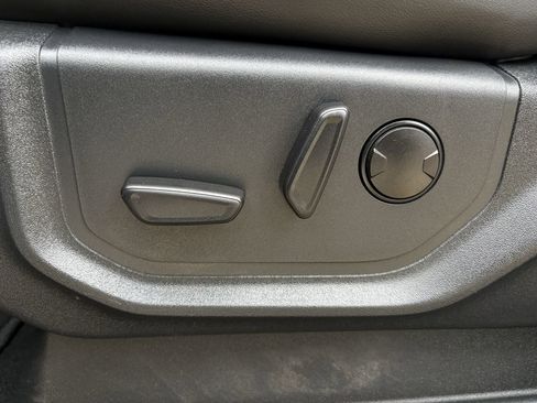 Certified 2022 Ford Expedition XLT image 25