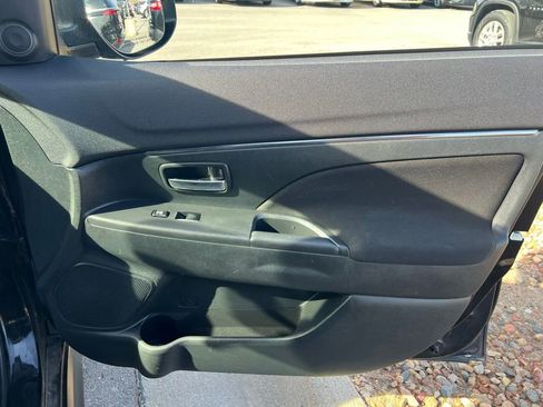 Used 2016 Mitsubishi Outlander Sport ES image 23