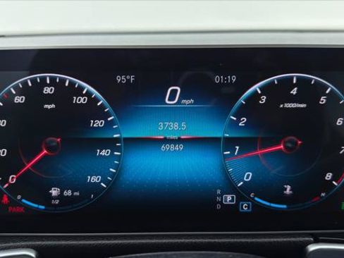 Used 2021 Mercedes-Benz GLB 250 4MATIC w/ AMG Line image 27