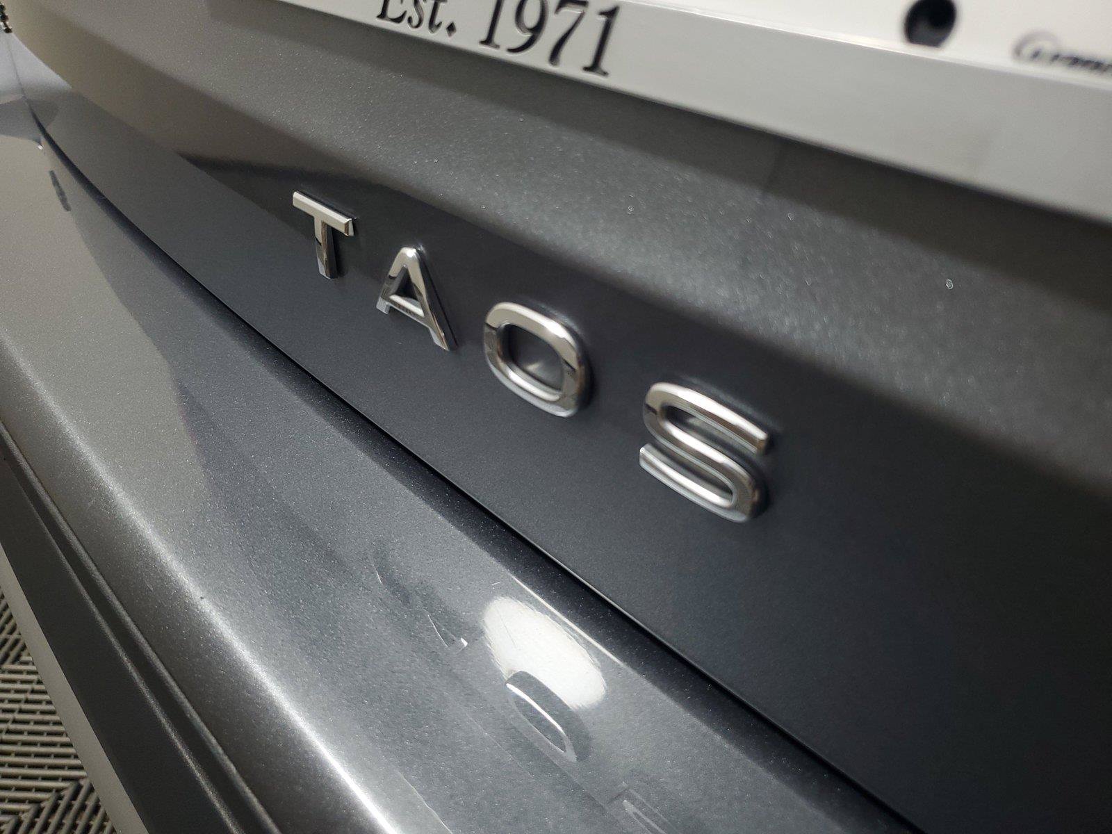 Used 2024 Volkswagen Taos SE FWD image 7