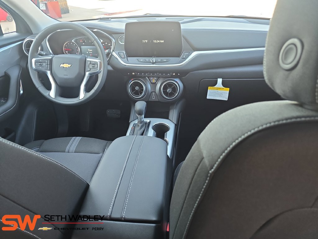 New 2026 Chevrolet Blazer LT w/ Midnight/Sport Edition FWD image 9