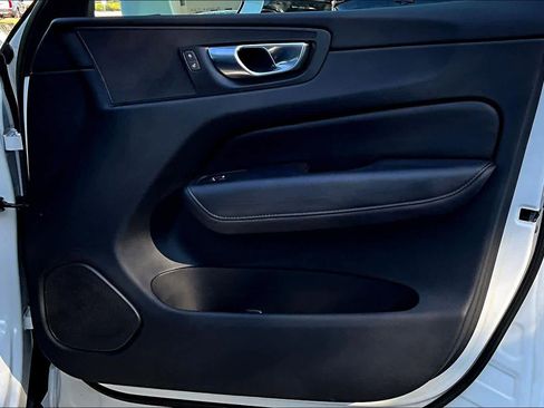 Used 2023 Volvo XC60 B5 Plus w/ Climate Package image 26