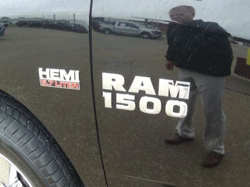Used 2018 RAM 1500 Big Horn AWD/4WD image 12