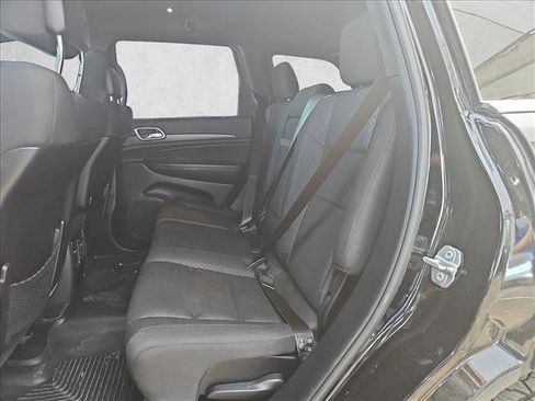 Used 2018 Jeep Grand Cherokee Laredo image 9