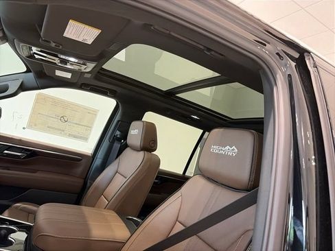 New 2026 Chevrolet Tahoe High Country AWD/4WD image 14