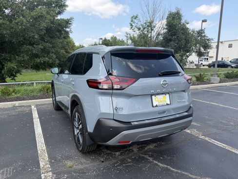 Used 2021 Nissan Rogue SL w/ Premium Package AWD/4WD image 28