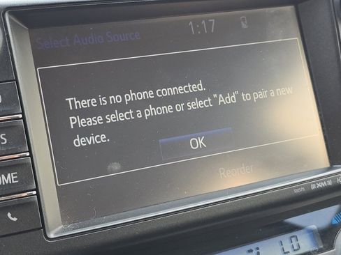 Used 2017 Toyota RAV4 Limited image 6