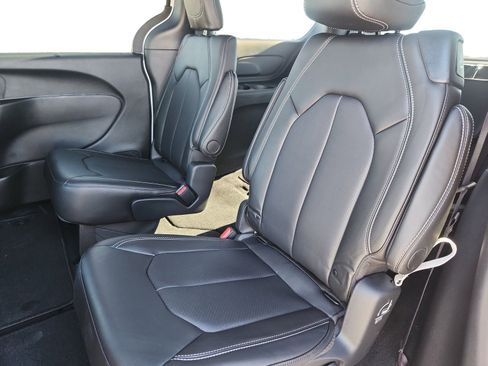 New 2026 Chrysler Voyager LX image 13