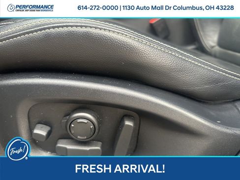 Used 2017 Jaguar F-PACE R-Sport image 15