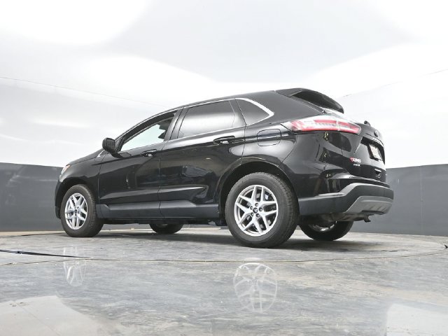 Used 2024 Ford Edge SEL AWD/4WD image 45