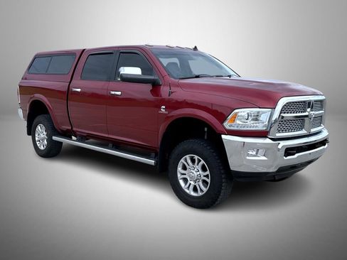Used 2015 RAM 3500 Laramie w/ Convenience Group AWD/4WD image 3
