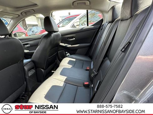Certified 2022 Nissan Sentra SR w/ Trunk Package image 12