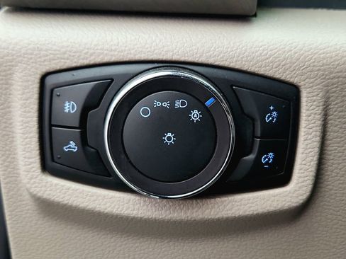 Used 2019 Ford F150 Limited image 23