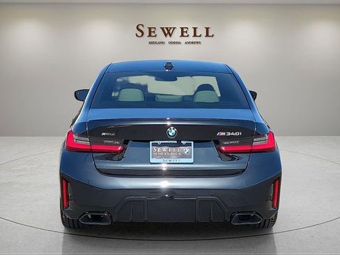 Used 2024 BMW M340i xDrive w/ Driving Assistance Package AWD/4WD image 4