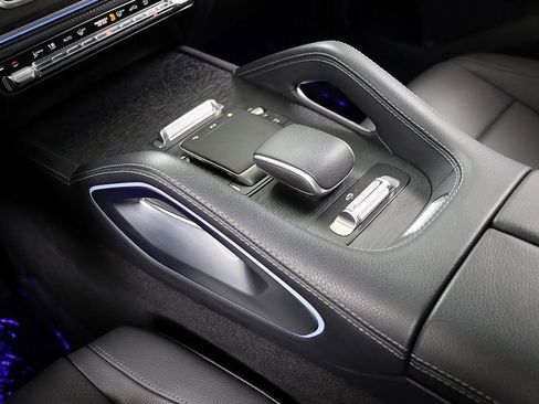 Certified 2025 Mercedes-Benz GLS 450 4MATIC image 27
