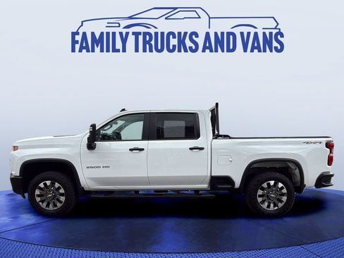 Used 2022 Chevrolet Silverado 2500 Custom w/ Custom Value Package AWD/4WD image 2