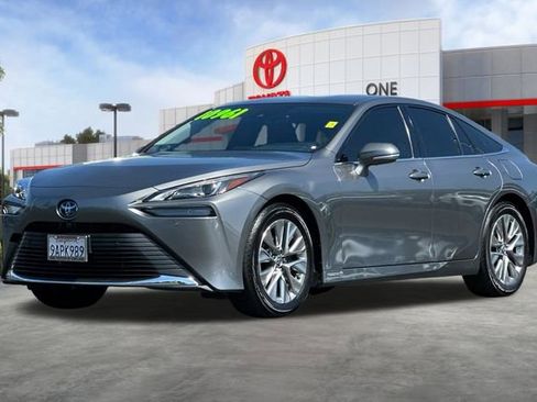 Used 2022 Toyota Mirai w/ Advanced Technology Package RWD image 9