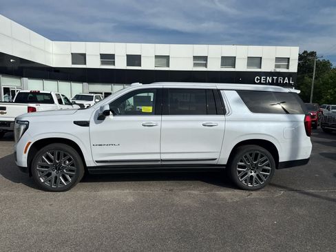 New 2026 GMC Yukon XL Denali Ultimate AWD/4WD image 2