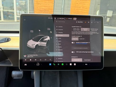 Used 2023 Tesla Model 3 Standard Range RWD image 39