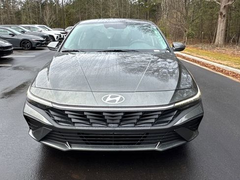 New 2026 Hyundai Elantra SE FWD image 9