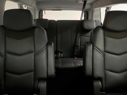 Used 2019 Cadillac Escalade ESV Premium Luxury AWD/4WD image 13