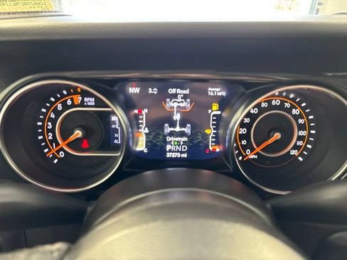 Used 2022 Jeep Gladiator Sport AWD/4WD image 10