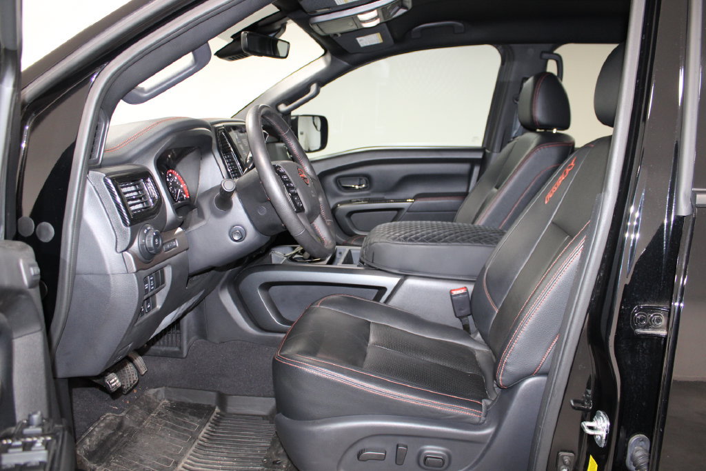 Used 2023 Nissan Titan PRO-4X w/ Pro-4x Convenience Package AWD/4WD image 19
