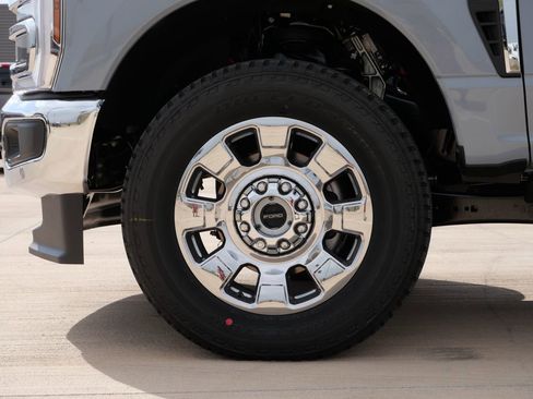 New 2026 Ford F250 King Ranch w/ Chrome Package AWD/4WD image 11