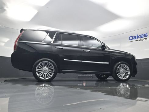 Used 2020 Cadillac Escalade Platinum AWD/4WD image 50