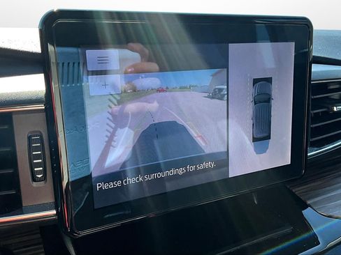 Used 2022 Ford Explorer Limited image 31