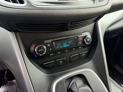 Used 2013 Ford Escape SE image 18