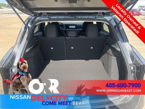 New 2025 Nissan Kicks SV w/ SV Premium Package AWD/4WD image 13